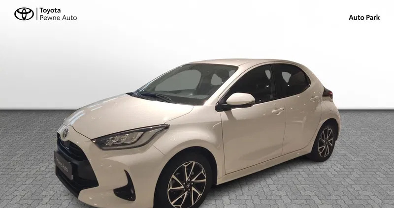 samochody osobowe Toyota Yaris cena 96900 przebieg: 13617, rok produkcji 2022 z Chojnice